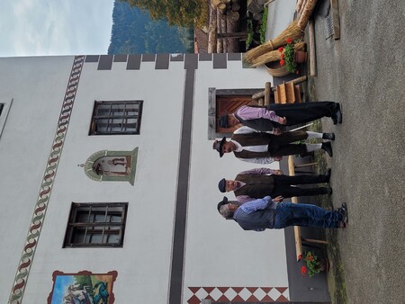 Prireditev DEKD pri Juvanovi hiši